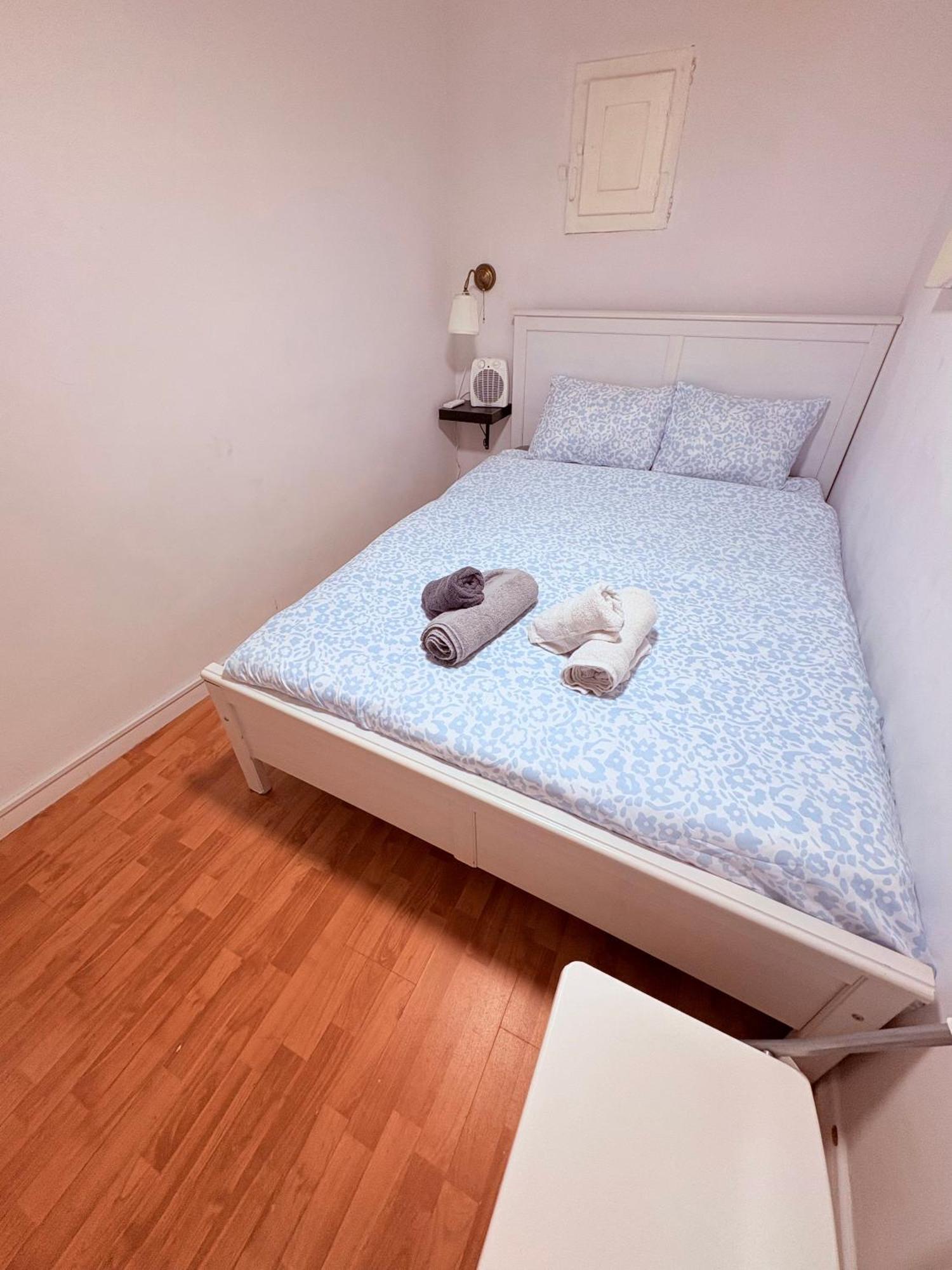 Stunning Flat For 6 People 3 Blocks From The Beach Plus Welcome Breakfast 巴塞罗那 外观 照片