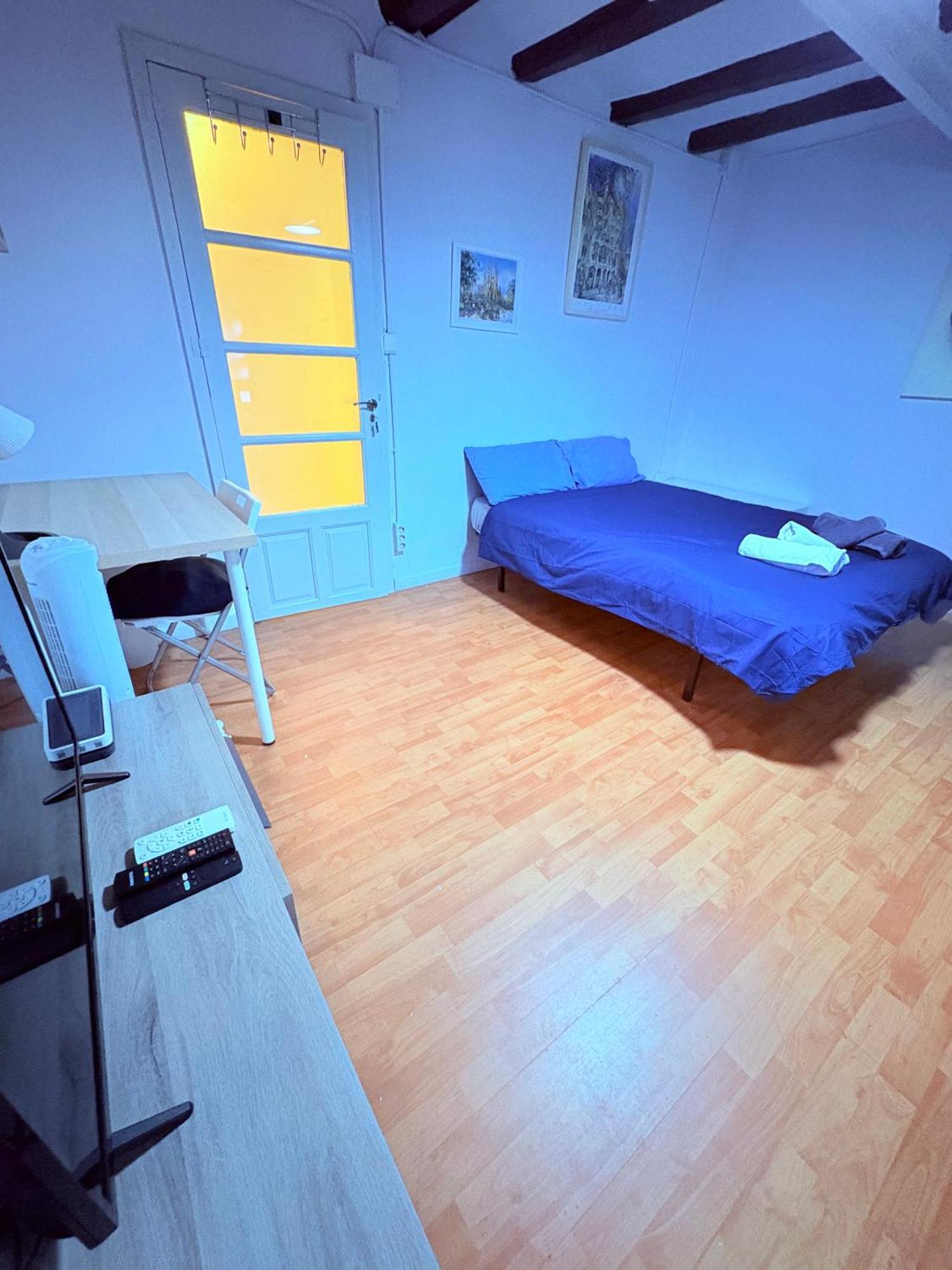 Stunning Flat For 6 People 3 Blocks From The Beach Plus Welcome Breakfast 巴塞罗那 外观 照片