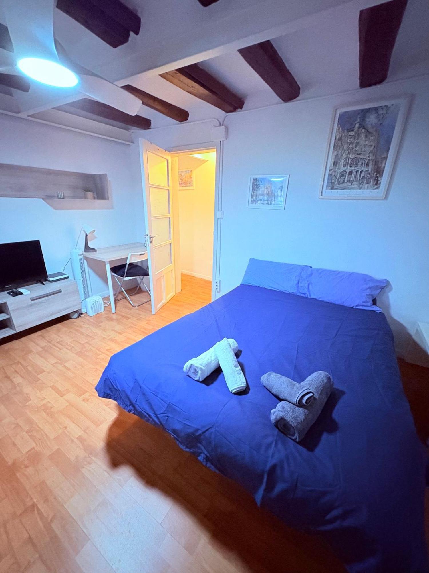 Stunning Flat For 6 People 3 Blocks From The Beach Plus Welcome Breakfast 巴塞罗那 外观 照片